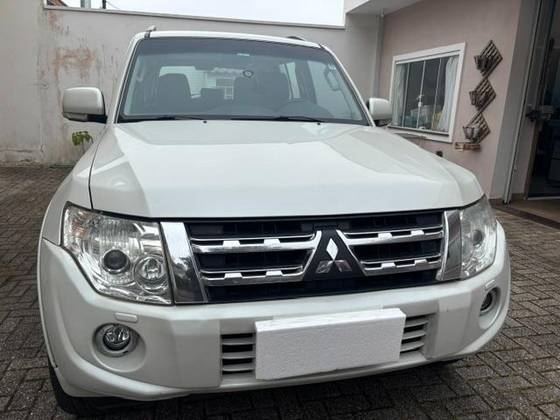 MITSUBISHI PAJERO FULL 3.8 HPE 4X4 V6 24V GASOLINA 4P AUTOMÁTICO MITSUBISHI PAJERO FULL 3.8 HPE 4X4 V6 24V GASOLINA 4P AUTOMÁTICO